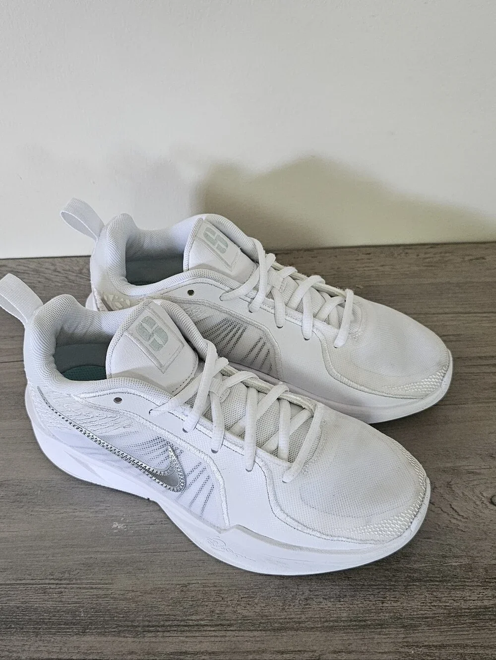 Nike Sabrina 2 White Noise Kids Sneakers Size 4 White Silver Metallic